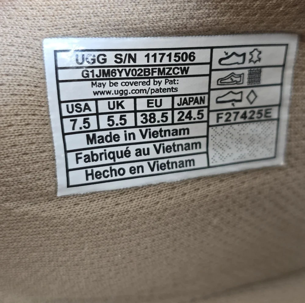 UGG Womens Goldenstar Mary Jane Beige Suede Platform Shoes 1171506 Size 7.5